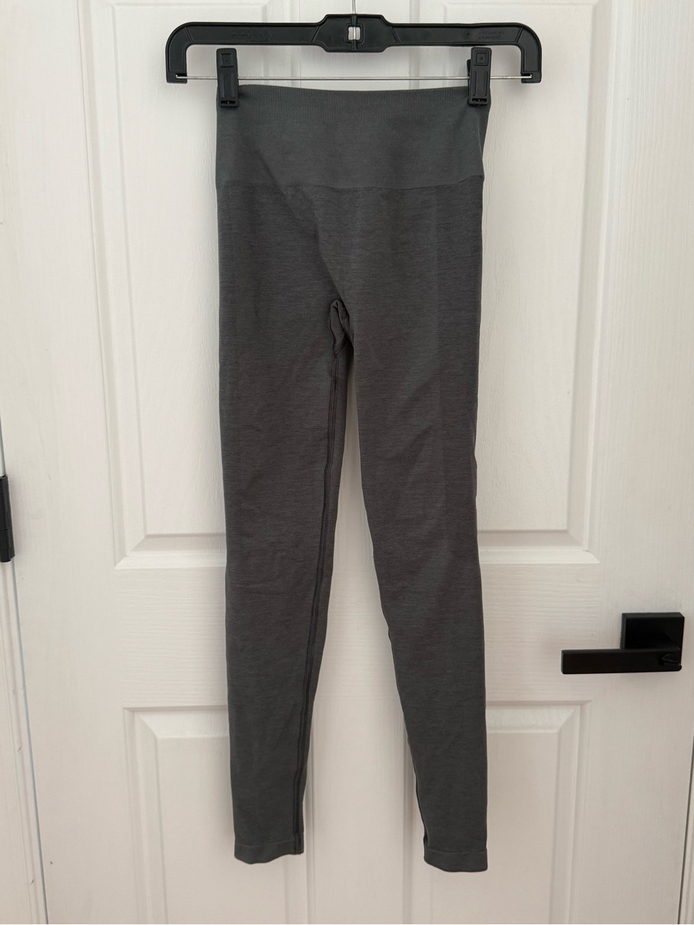 Alphalete High-Waist Leggings in Charcoal Gray